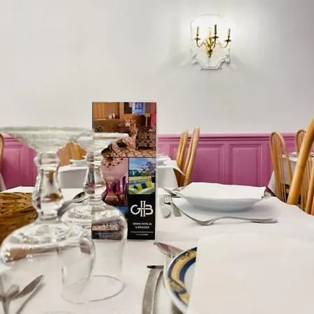 Grand De La Basilique Hotel