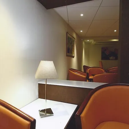 Grand De La Basilique Hotel 3*