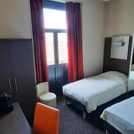 Grand De La Basilique Hotel 3*