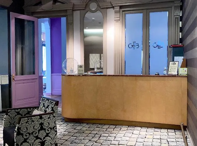 Grand De La Basilique 酒店