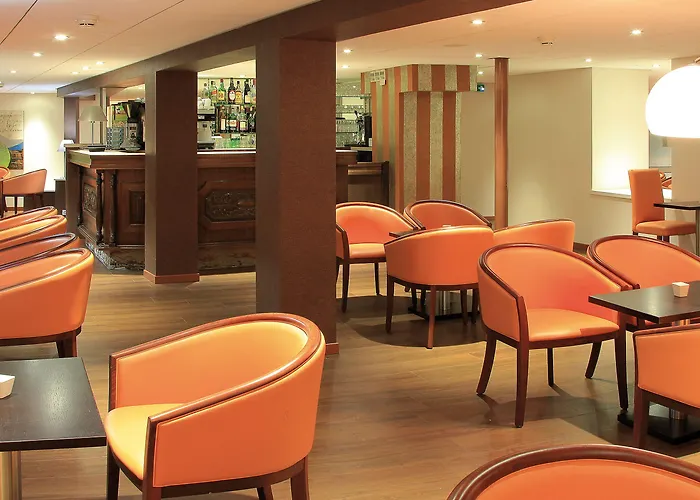 Grand De La Basilique 酒店 3*