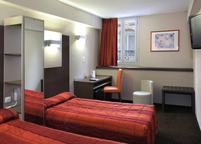 Grand De La Basilique 酒店 卢德