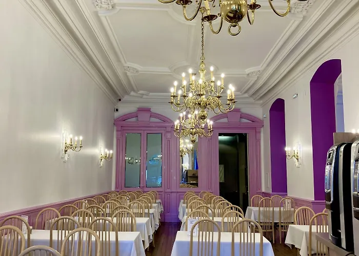 Grand De La Basilique 酒店