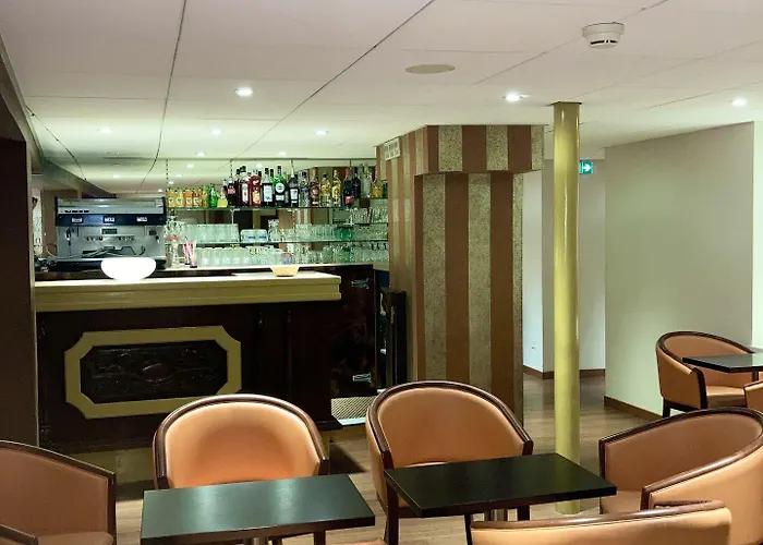 Grand De La Basilique 酒店