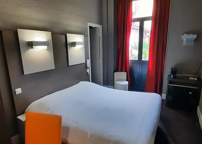 Grand De La Basilique 卢德